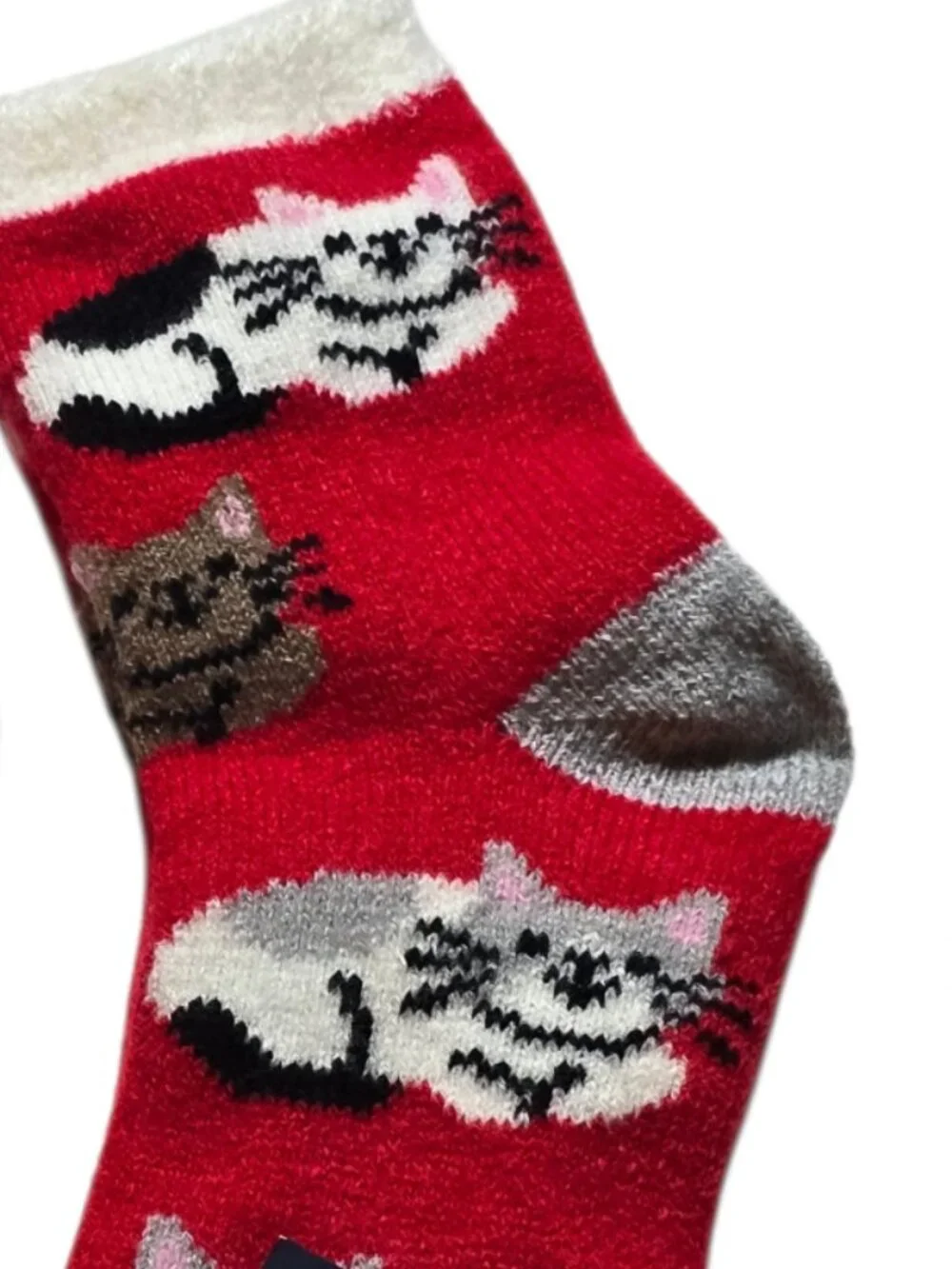 NWT Magellan Outdoors Cat Christmas Lodge Socks 2 Pair Red Cozy M 6-10
